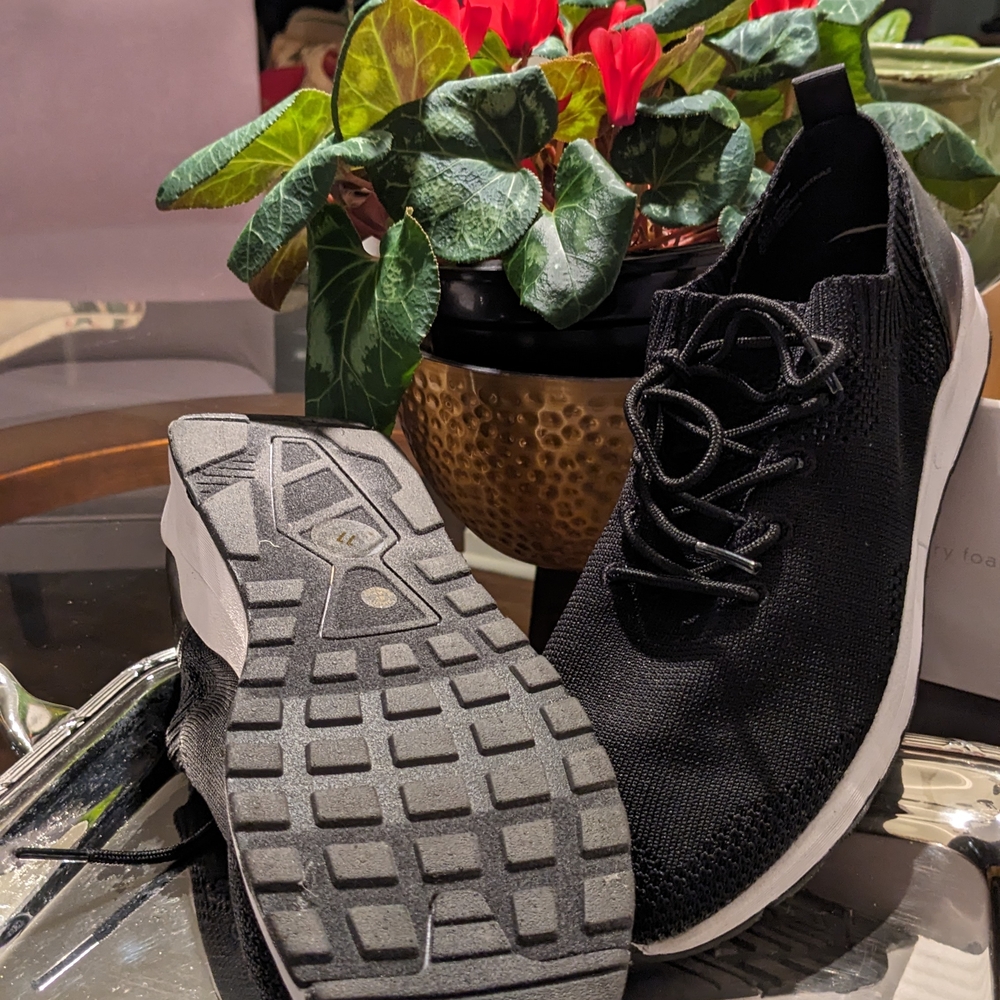 Black Knit Women's Shoes Size 11 With Memory Foam